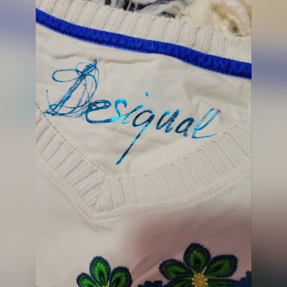 DESIGUAL long sleeved, floral beaded top - Picture 5 of 6